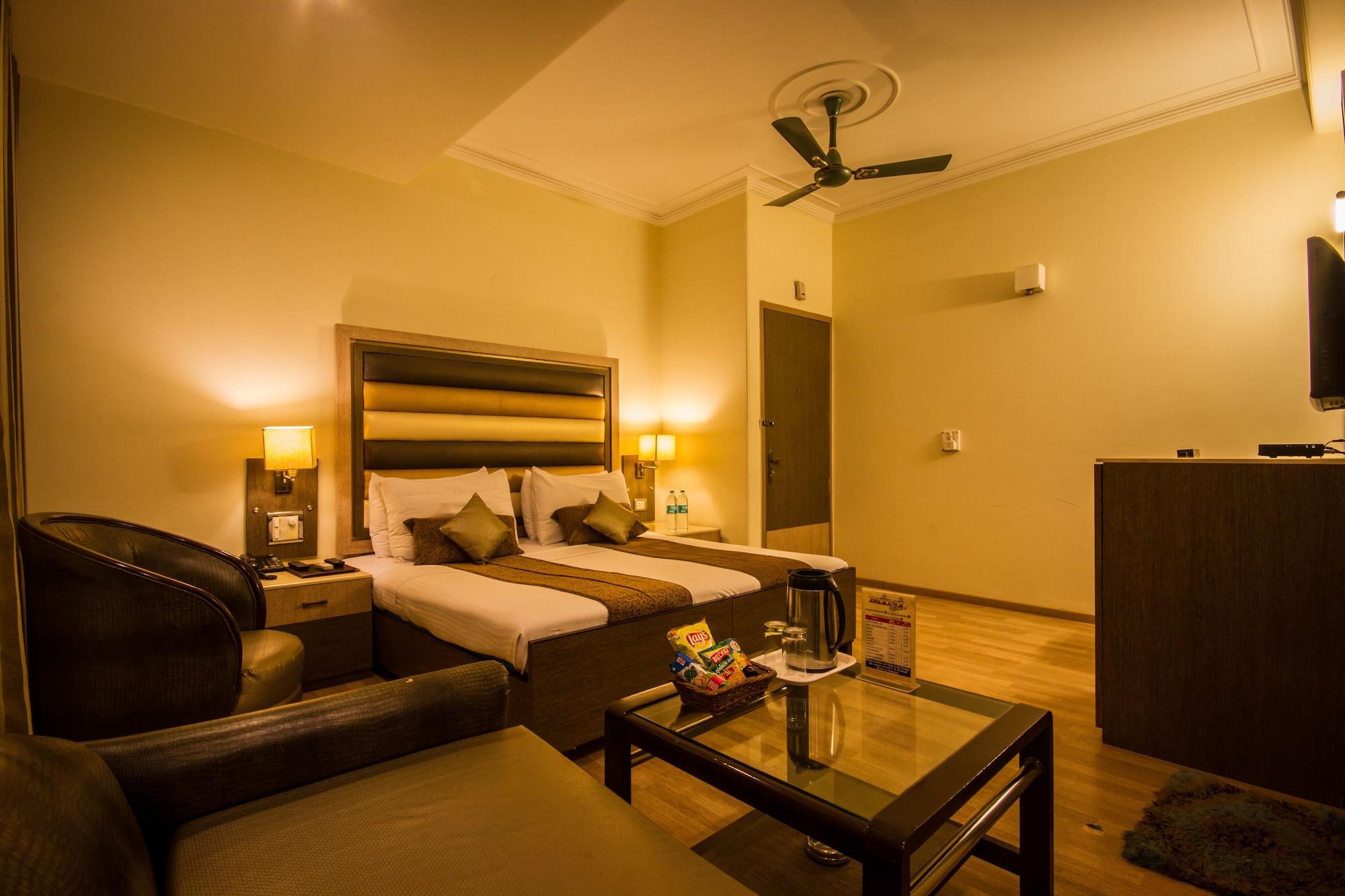 The Suncourt Hotel Yatri Delhi  Exterior foto