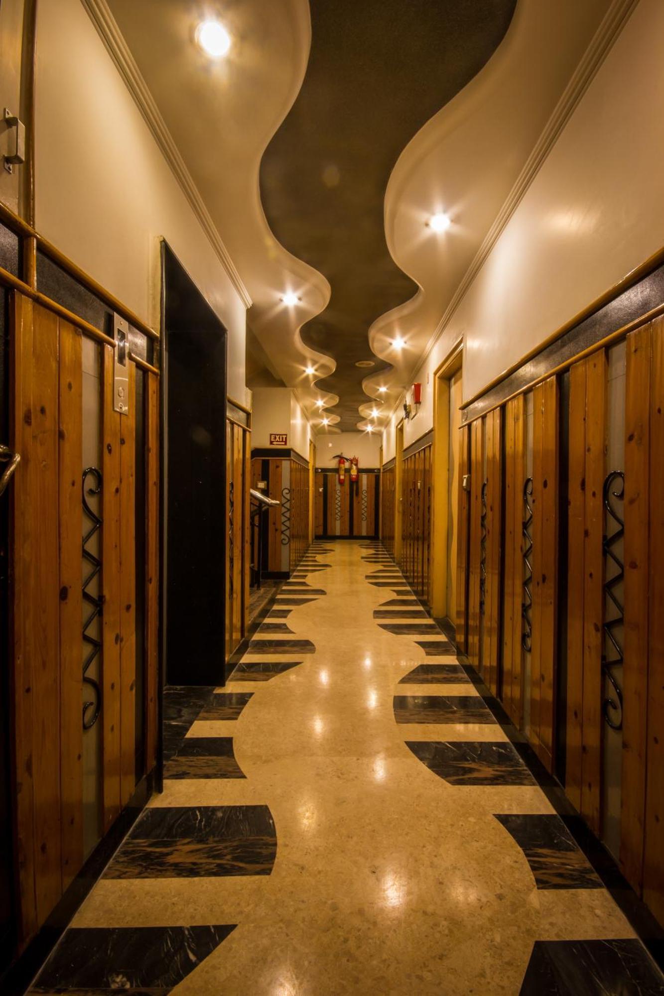 The Suncourt Hotel Yatri Delhi  Exterior foto