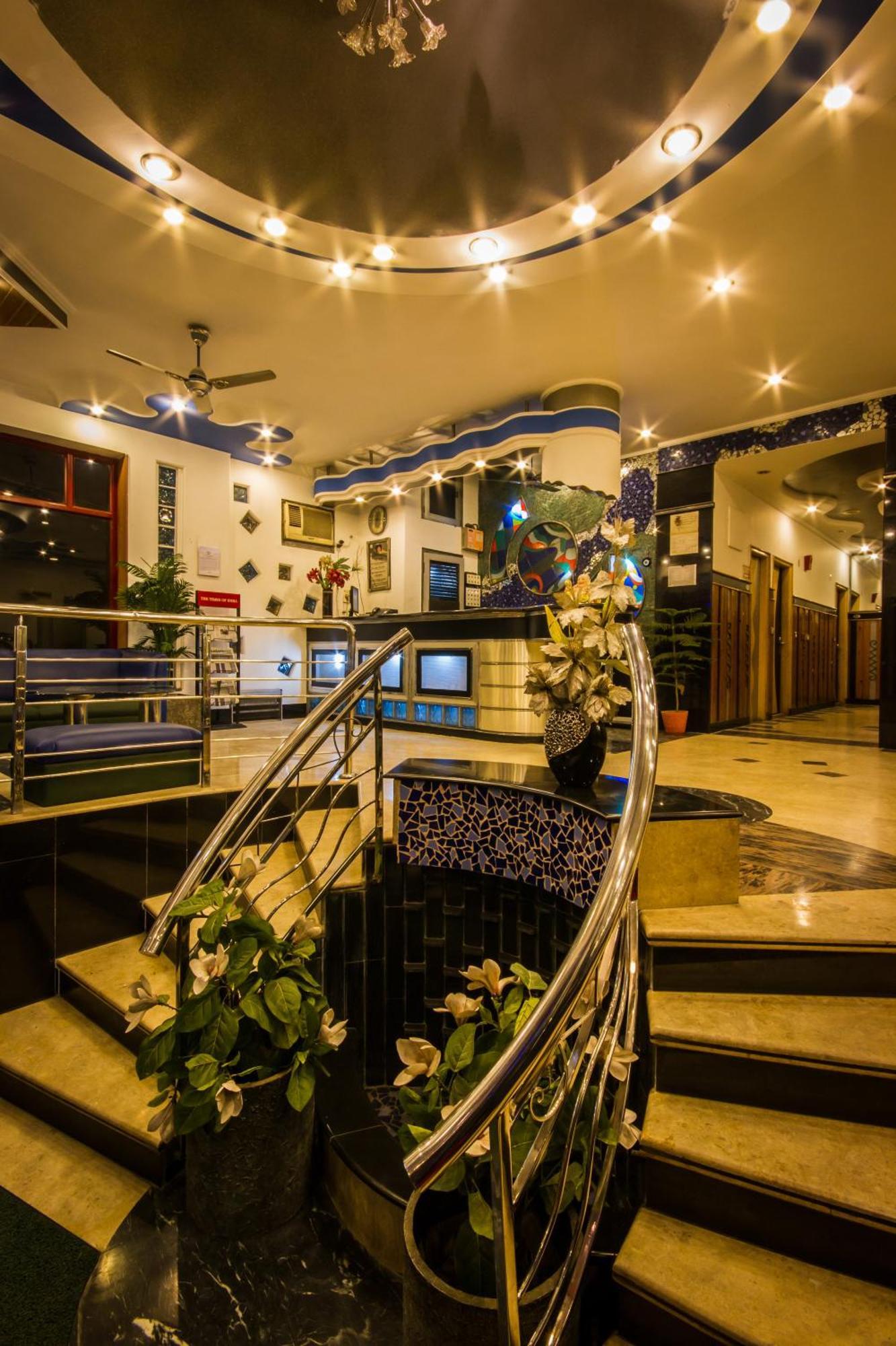 The Suncourt Hotel Yatri Delhi  Exterior foto