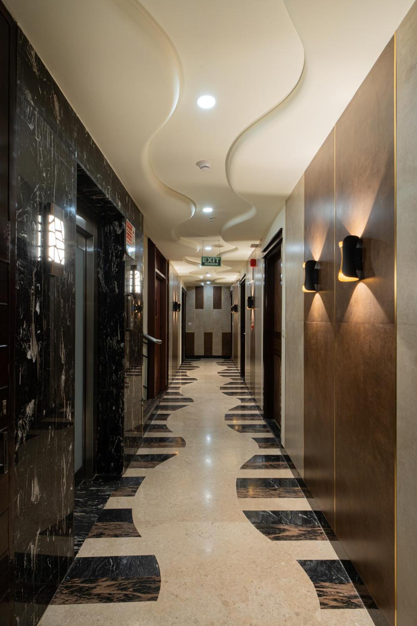 The Suncourt Hotel Yatri Delhi  Exterior foto